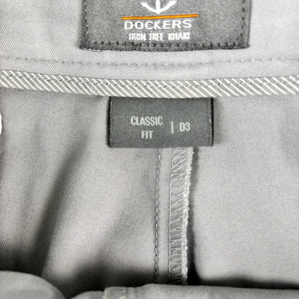 Dockers Pants Mens‎ 35x29 Gray Classic Fit Iron Free Khaki Trousers Flat Front - Picture 4 of 10